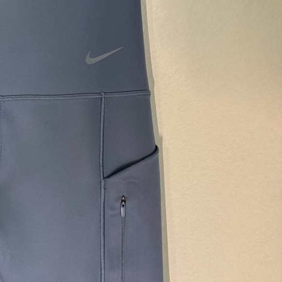 Nike Go Firm-Support High-Waisted 7/8 Leggings with Pockets - Picture 3 of 6